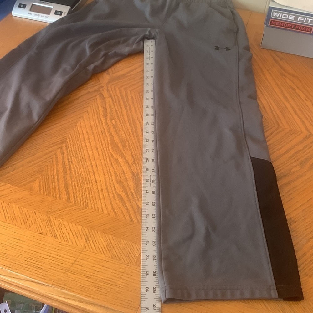 Under armor loose fit pants - Picture 8 of 8